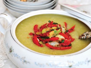 سوپ سیب زمینی با گوجه فرنگی و ريحان
