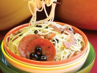 اسپاگتی با پپرونی
