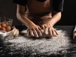 کاربردهای خمیرمایه در تهیه نان و شیرینی