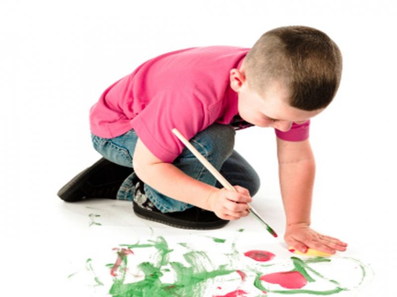 تفاوت ترسیم آدمک در نقاشی کودکان بیش فعال با کودکان عادی